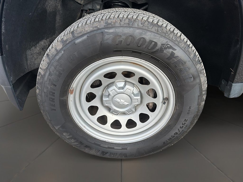 2023 Chevrolet Colorado Crew 4x4 WT Short Box in Stratford, Ontario - 6 - w1024h768px