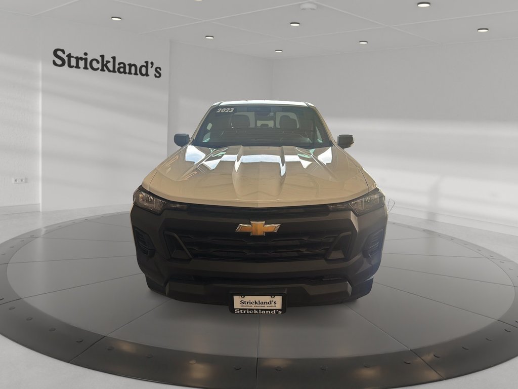 2023 Chevrolet Colorado Crew 4x4 WT Short Box in Stratford, Ontario - 2 - w1024h768px