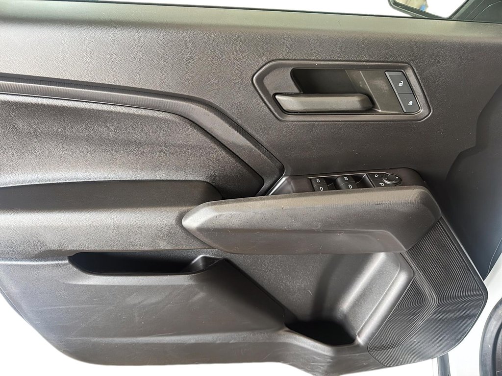2023 Chevrolet Colorado Crew 4x4 WT Short Box in Stratford, Ontario - 9 - w1024h768px