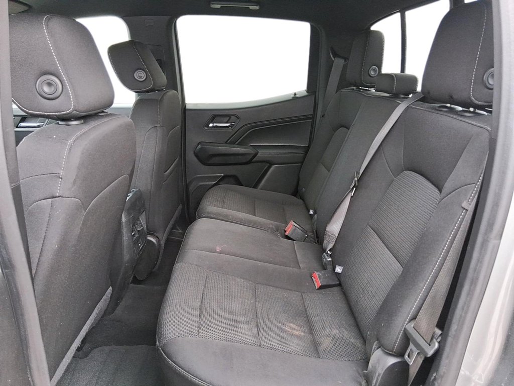 2024 Chevrolet Colorado Crew Cab Short Box 4-Wheel Drive LT in Stratford, Ontario - 8 - w1024h768px