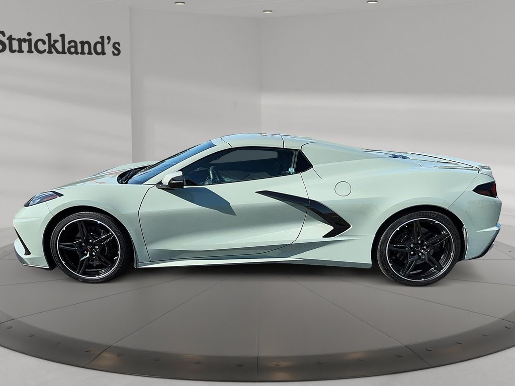 2024 Chevrolet Corvette Stingray Convertible 1LT in Stratford, Ontario - 5 - w1024h768px