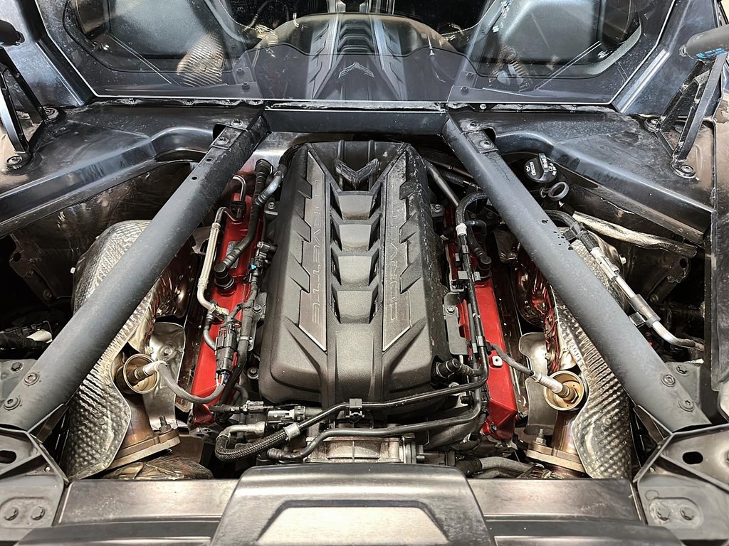 2025 Chevrolet Corvette Stingray Coupe 1LT in Stratford, Ontario - 8 - w1024h768px