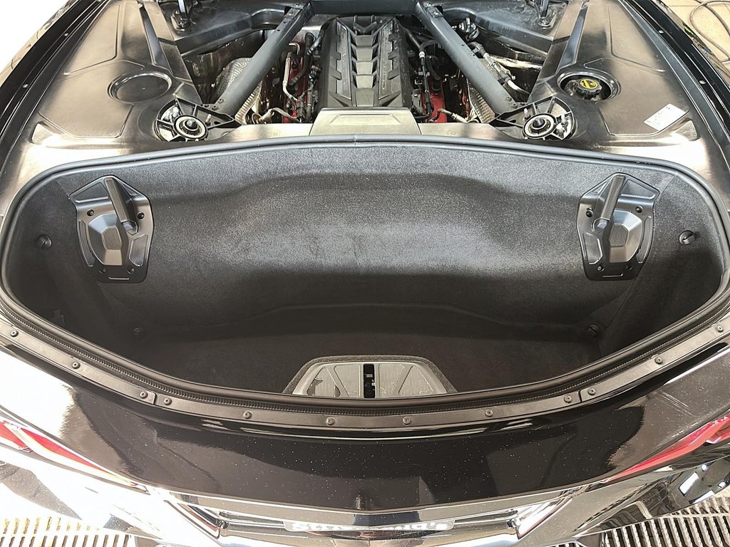 2025 Chevrolet Corvette Stingray Coupe 1LT in Stratford, Ontario - 7 - w1024h768px