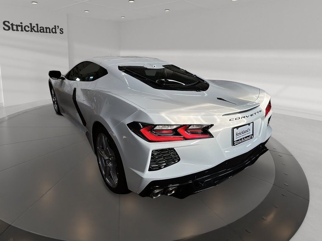 2025 Chevrolet Corvette Stingray Coupe 1LT in Stratford, Ontario - 4 - w1024h768px