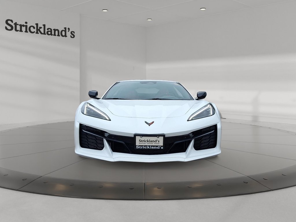 2025 Chevrolet Corvette E-Ray Coupe 2LZ in Stratford, Ontario - 2 - w1024h768px