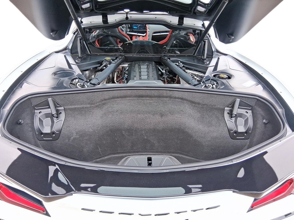 2025 Chevrolet Corvette E-Ray Coupe 2LZ in Stratford, Ontario - 6 - w1024h768px