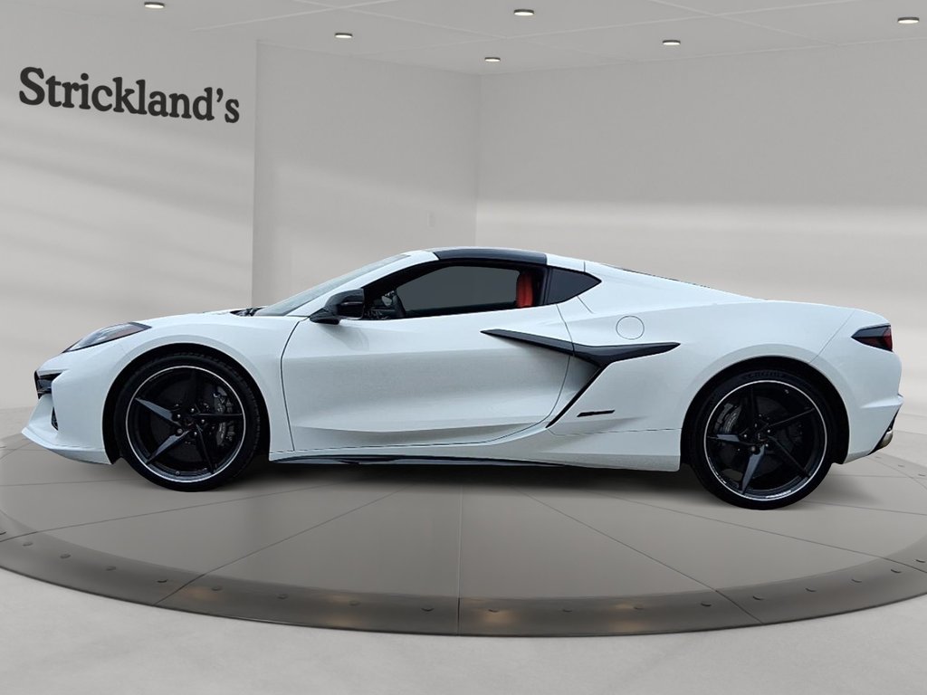 2025 Chevrolet Corvette E-Ray Coupe 2LZ in Stratford, Ontario - 5 - w1024h768px