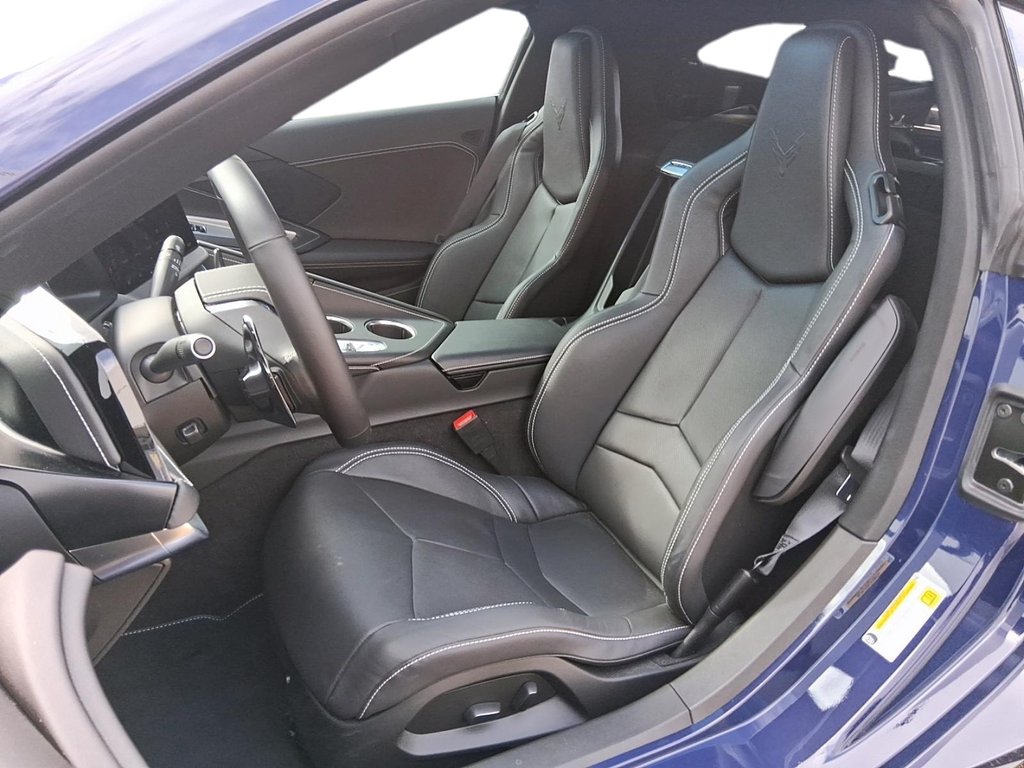 2026 Chevrolet Corvette Stingray Coupe 1LT in Stratford, Ontario - 9 - w1024h768px
