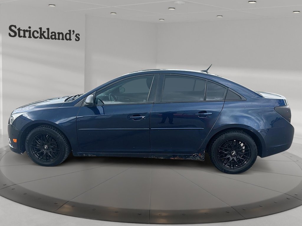 2011 Chevrolet Cruze LS Sedan in Stratford, Ontario - 5 - w1024h768px