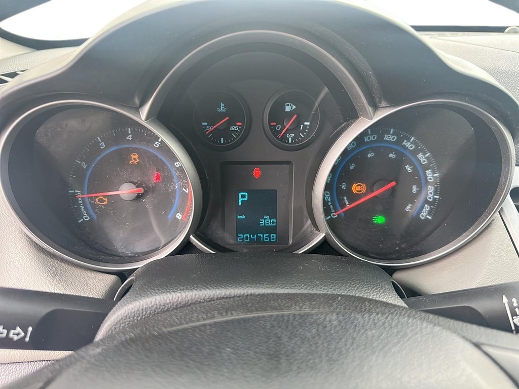 2011 Chevrolet Cruze LS Sedan in Stratford, Ontario - 12 - w1024h768px