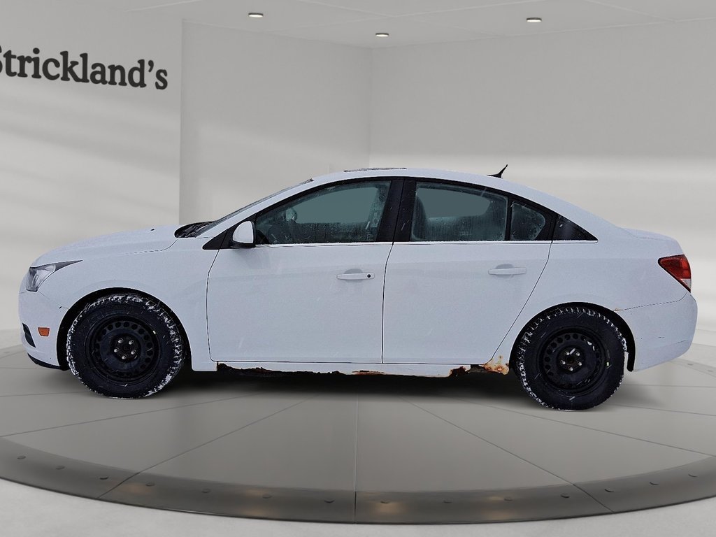 2012 Chevrolet Cruze LT Turbo in Stratford, Ontario - 5 - w1024h768px