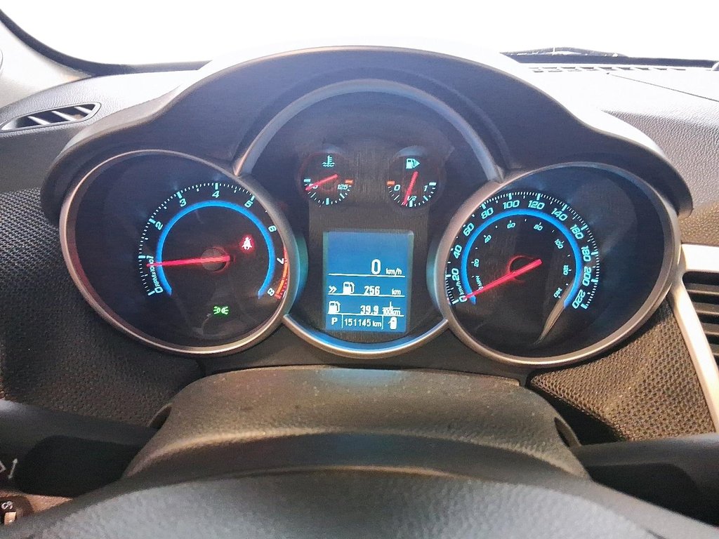 2012 Chevrolet Cruze LT Turbo in Stratford, Ontario - 13 - w1024h768px