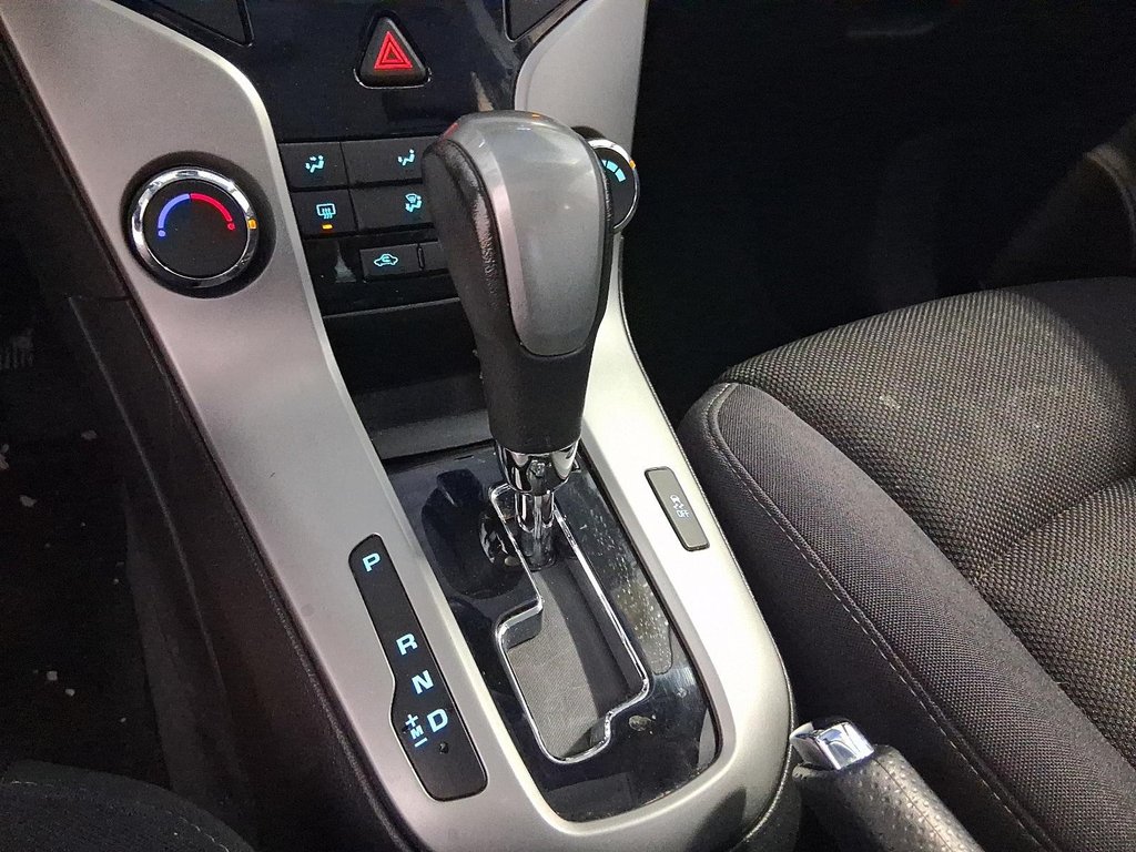 2012 Chevrolet Cruze LT Turbo in Stratford, Ontario - 15 - w1024h768px