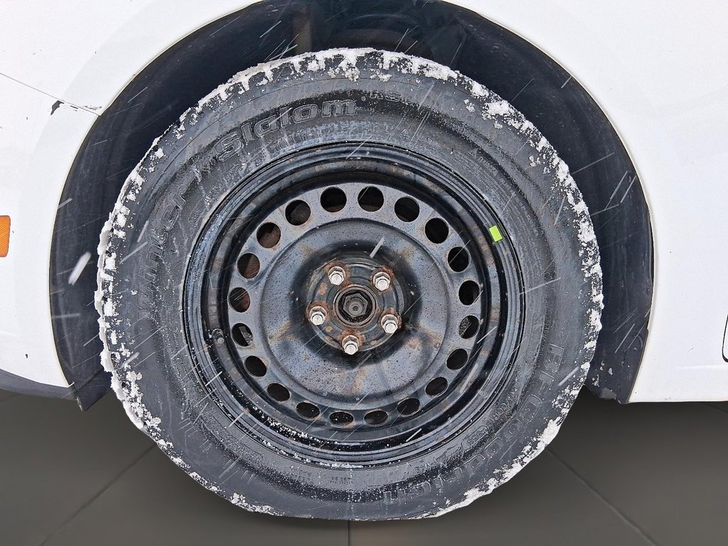 2012 Chevrolet Cruze LT Turbo in Stratford, Ontario - 7 - w1024h768px