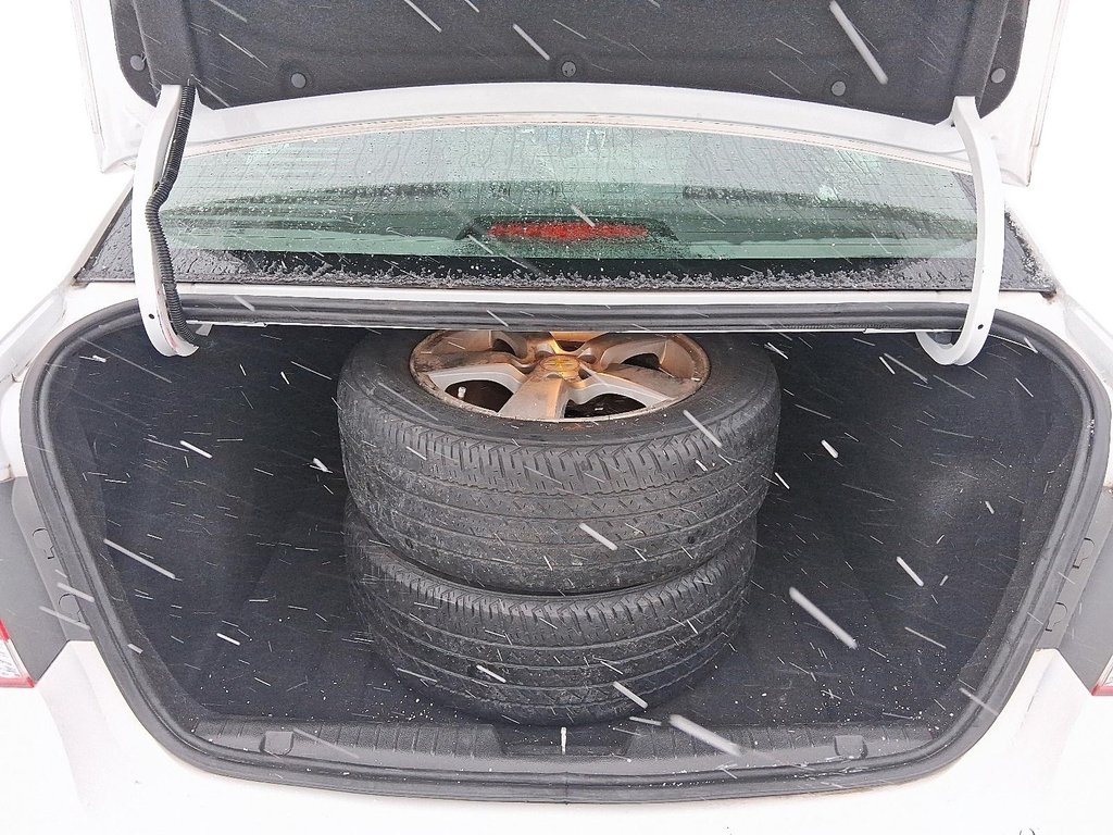 2012 Chevrolet Cruze LT Turbo in Stratford, Ontario - 6 - w1024h768px