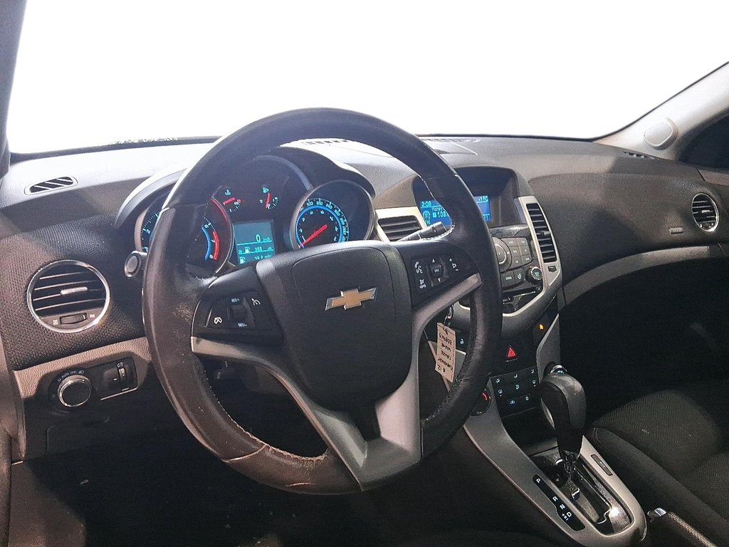 2012 Chevrolet Cruze LT Turbo in Stratford, Ontario - 9 - w1024h768px