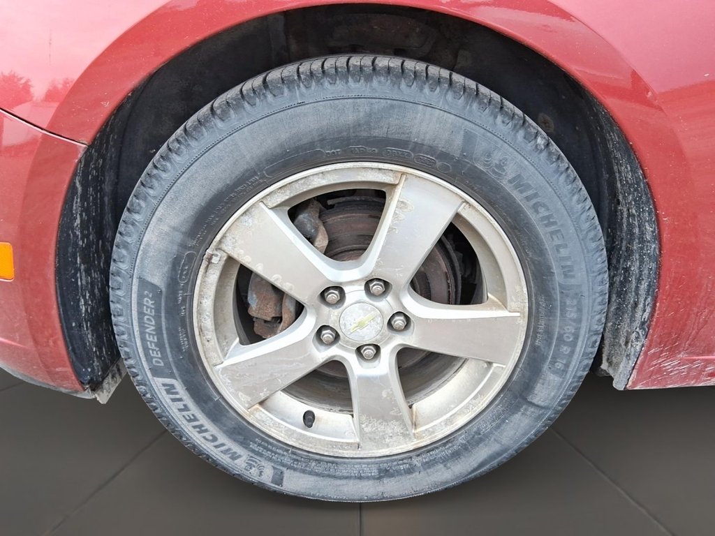 2012 Chevrolet Cruze LT Turbo in Stratford, Ontario - 7 - w1024h768px