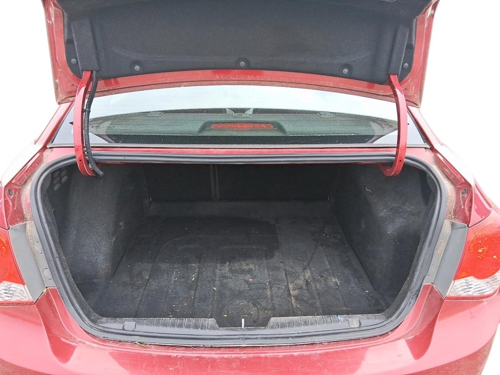 2012 Chevrolet Cruze LT Turbo in Stratford, Ontario - 6 - w1024h768px