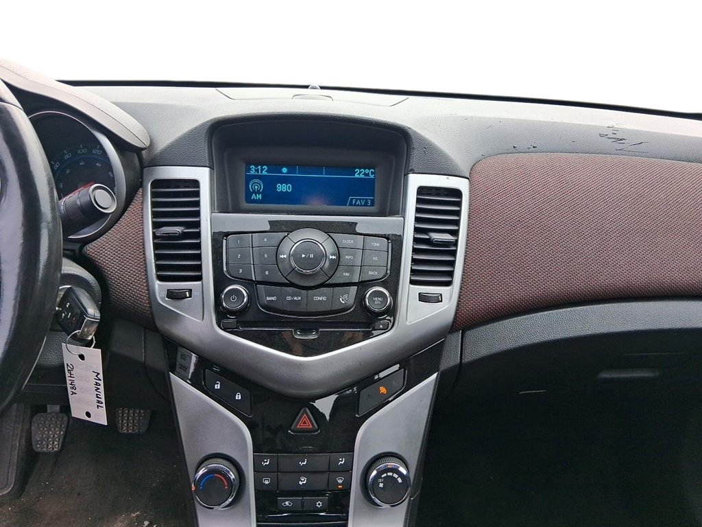 2012 Chevrolet Cruze LT Turbo in Stratford, Ontario - 15 - w1024h768px