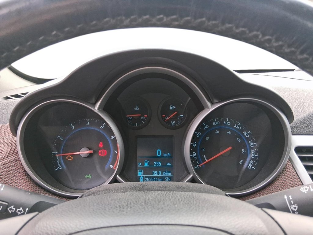 2012 Chevrolet Cruze LT Turbo in Stratford, Ontario - 14 - w1024h768px