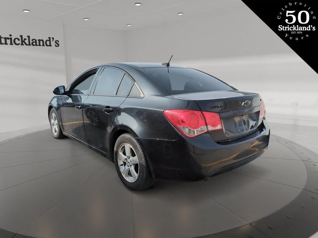 2013  Cruze LT Turbo in Stratford, Ontario - 4 - w1024h768px