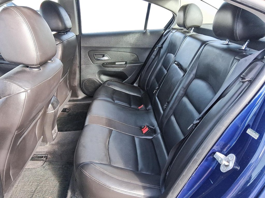 2013 Chevrolet Cruze LT Turbo in Stratford, Ontario - 9 - w1024h768px