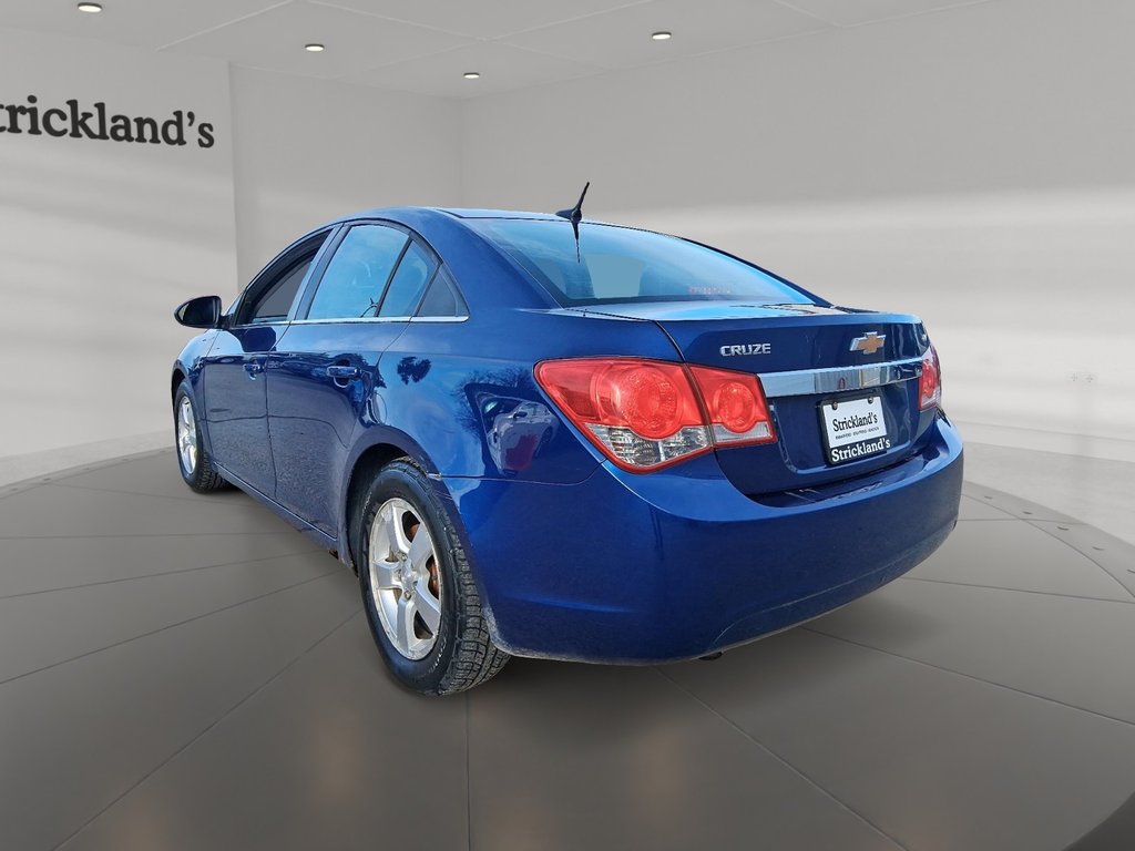 2013 Chevrolet Cruze LT Turbo in Stratford, Ontario - 4 - w1024h768px