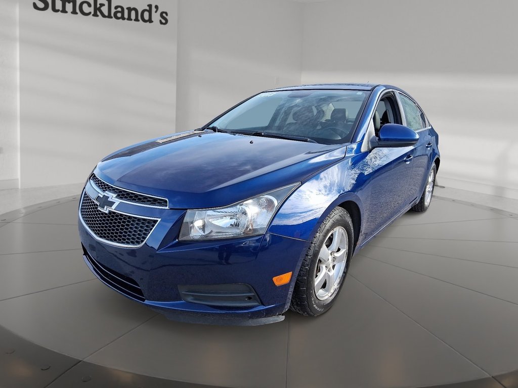 2013 Chevrolet Cruze LT Turbo in Stratford, Ontario - 1 - w1024h768px
