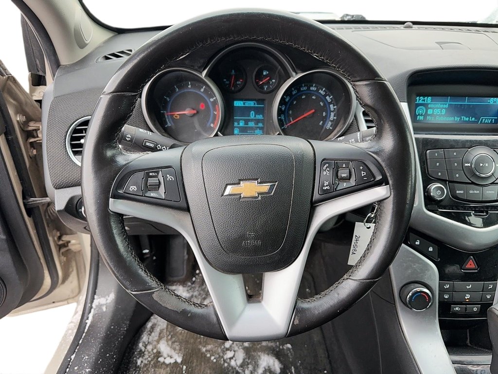 2014 Chevrolet Cruze 1LS in Stratford, Ontario - 10 - w1024h768px