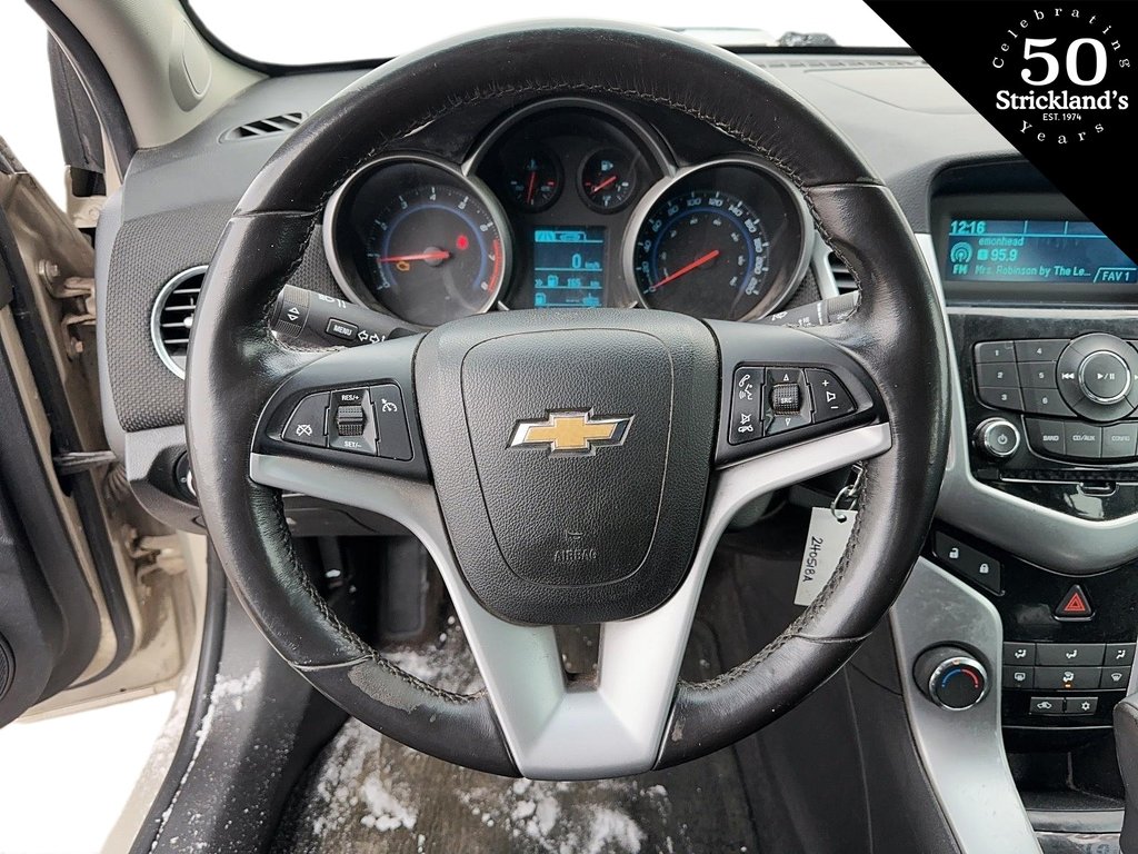 2014  Cruze 1LS in Stratford, Ontario - 10 - w1024h768px