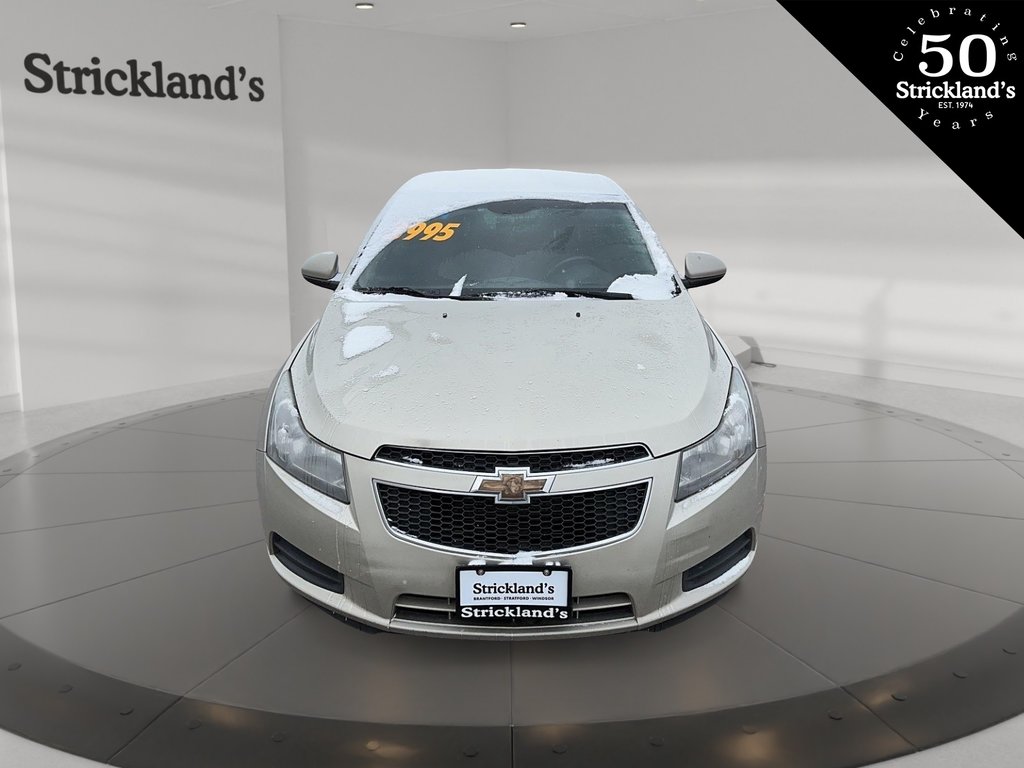 2014  Cruze 1LS in Stratford, Ontario - 2 - w1024h768px