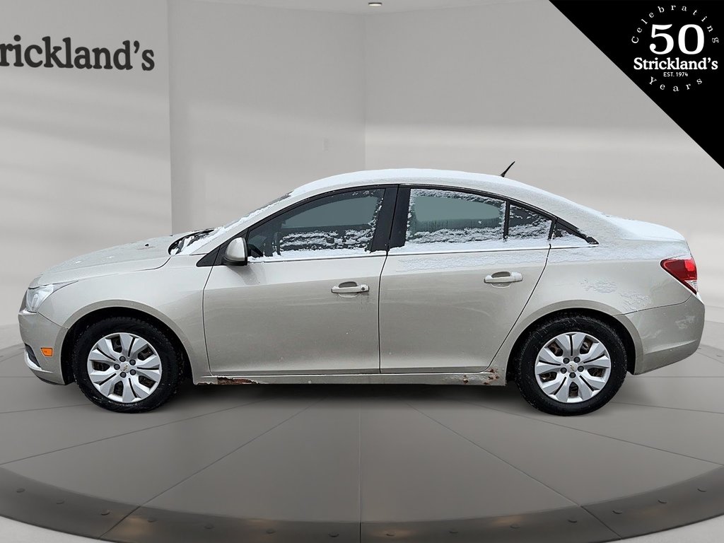 2014  Cruze 1LS in Stratford, Ontario - 5 - w1024h768px