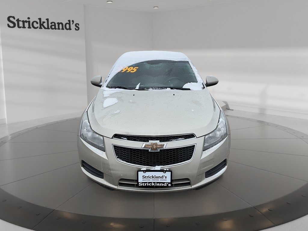 2014 Chevrolet Cruze 1LS in Stratford, Ontario - 2 - w1024h768px