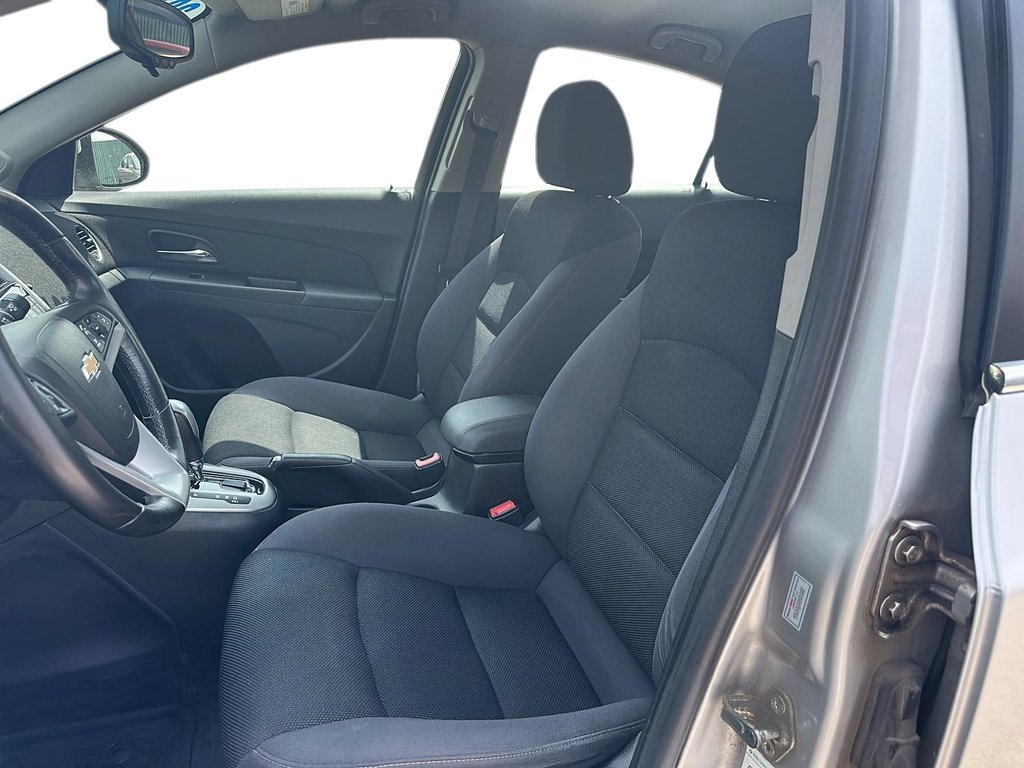 2014 Chevrolet Cruze 1LT in Stratford, Ontario - 8 - w1024h768px
