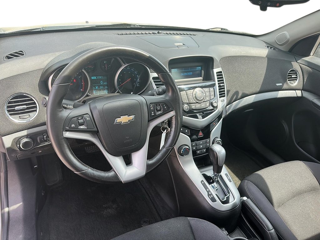 2014 Chevrolet Cruze 1LT in Stratford, Ontario - 9 - w1024h768px