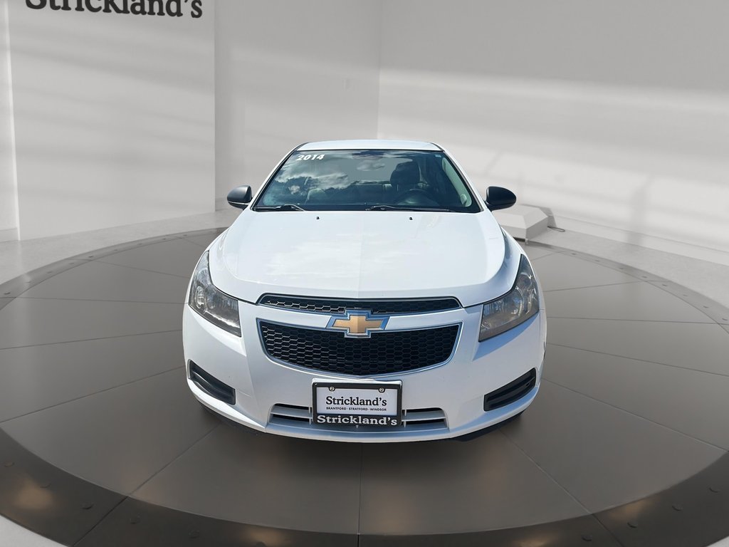 2014 Chevrolet Cruze 1LS in Stratford, Ontario - 2 - w1024h768px