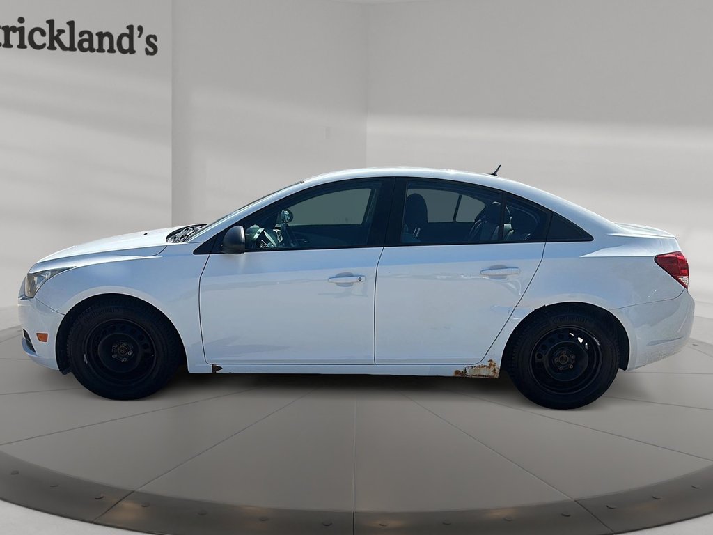 2014 Chevrolet Cruze 1LS in Stratford, Ontario - 5 - w1024h768px