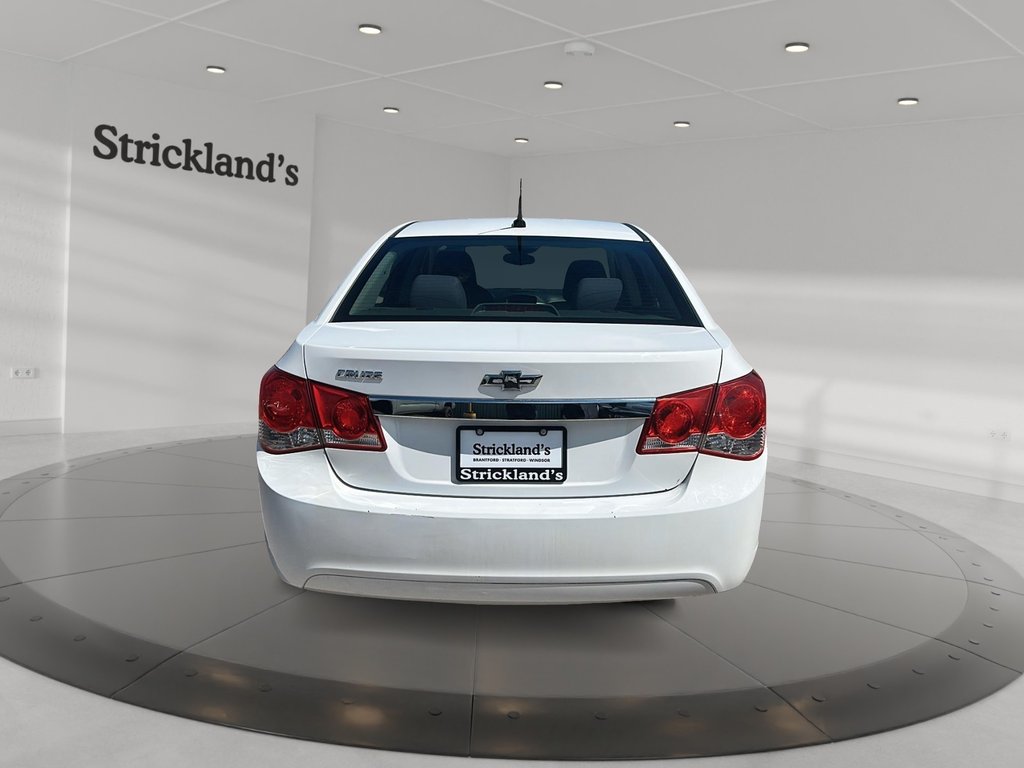 2014 Chevrolet Cruze 1LS in Stratford, Ontario - 3 - w1024h768px