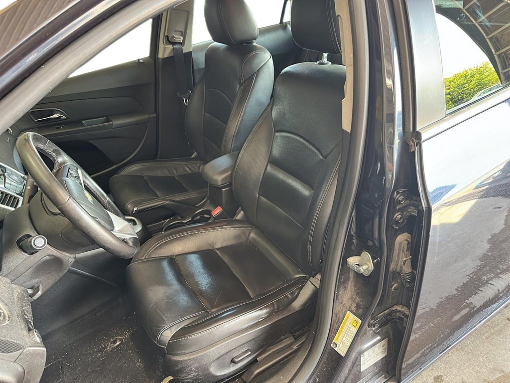 2014 Chevrolet Cruze 2LT in Stratford, Ontario - 8 - w1024h768px