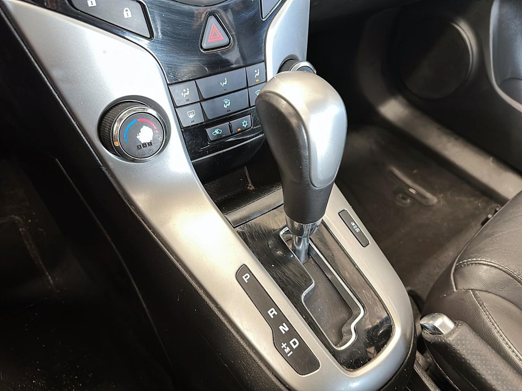 2014 Chevrolet Cruze 2LT in Stratford, Ontario - 14 - w1024h768px