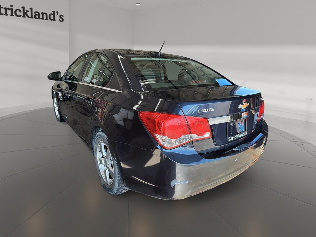 2014 Chevrolet Cruze 2LT in Stratford, Ontario - 4 - w1024h768px
