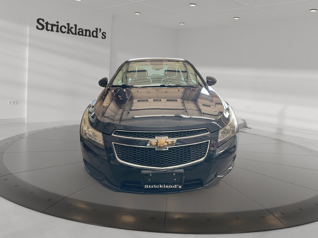 2014 Chevrolet Cruze 2LT in Stratford, Ontario - 2 - w1024h768px