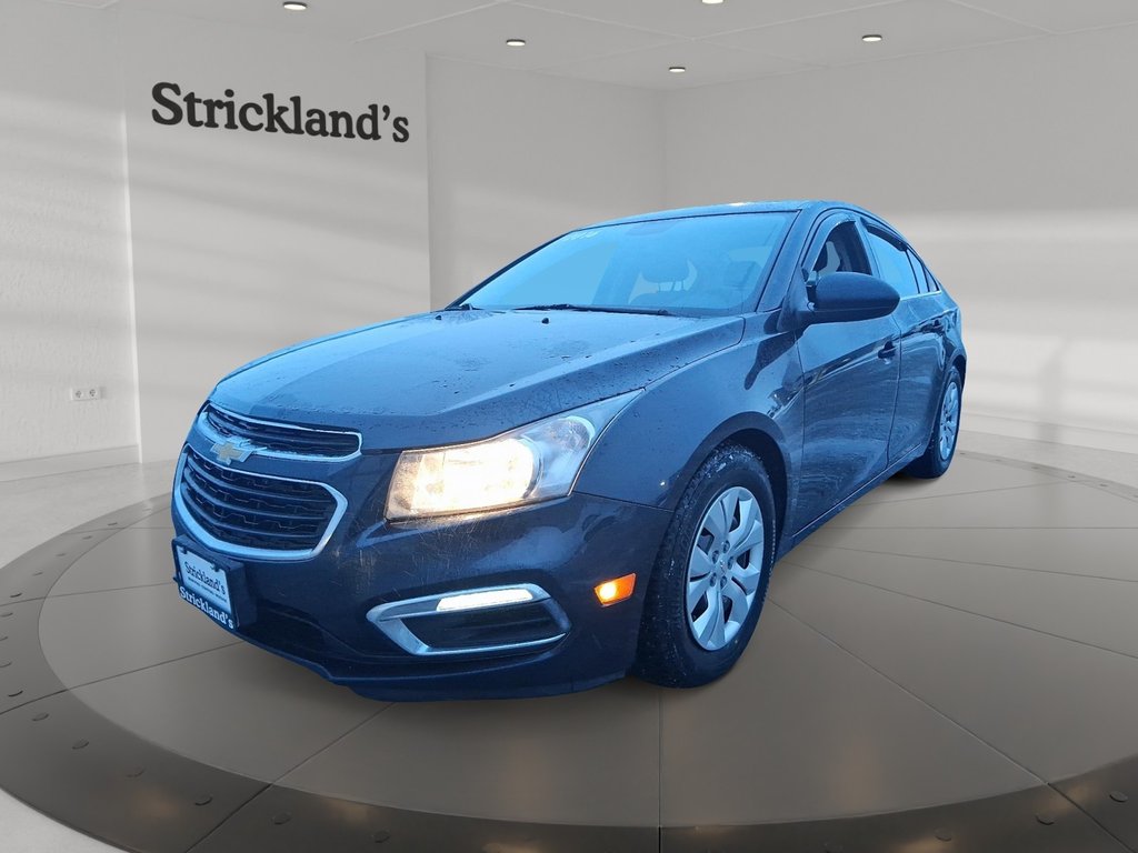 2016 Chevrolet Cruze Limited LT Turbo in Stratford, Ontario - 1 - w1024h768px