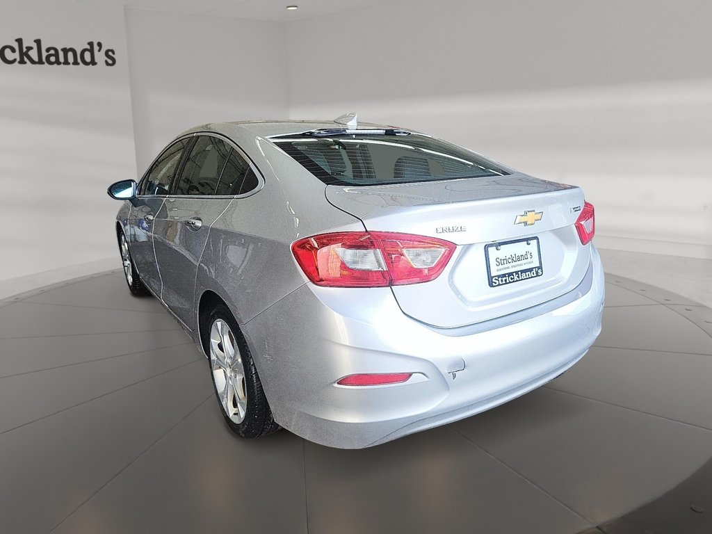 2016 Chevrolet Cruze Premier in Stratford, Ontario - 4 - w1024h768px