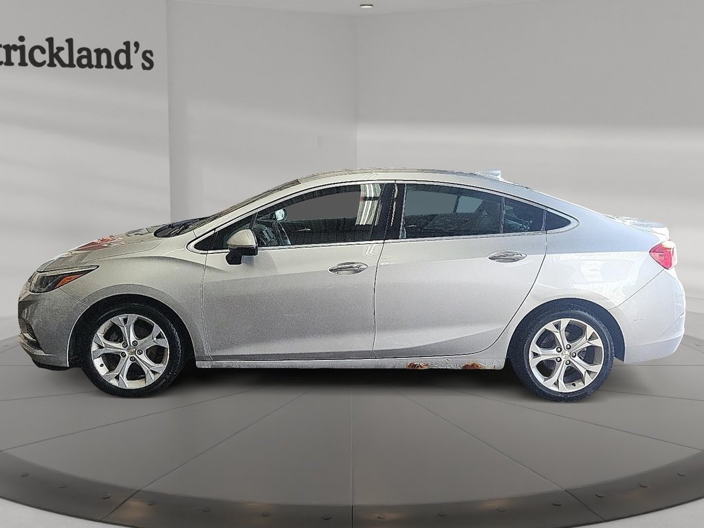 2016 Chevrolet Cruze Premier in Stratford, Ontario - 5 - w1024h768px