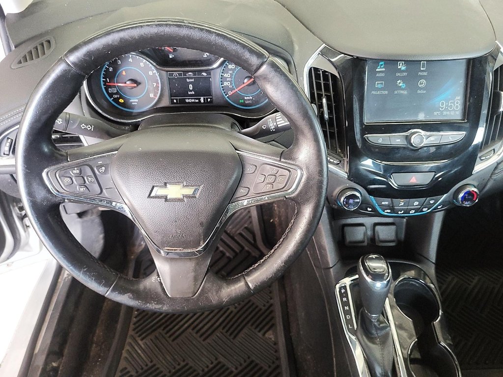 2016 Chevrolet Cruze Premier in Stratford, Ontario - 13 - w1024h768px