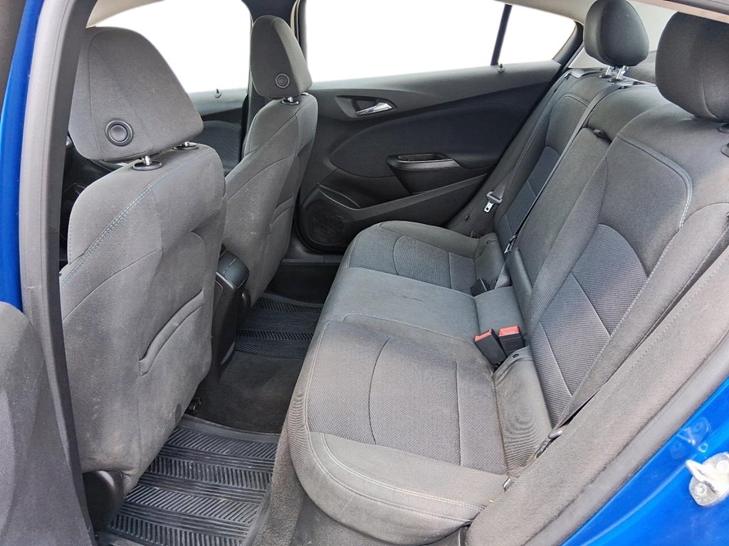 2016 Chevrolet Cruze LT - 6AT in Stratford, Ontario - 9 - w1024h768px