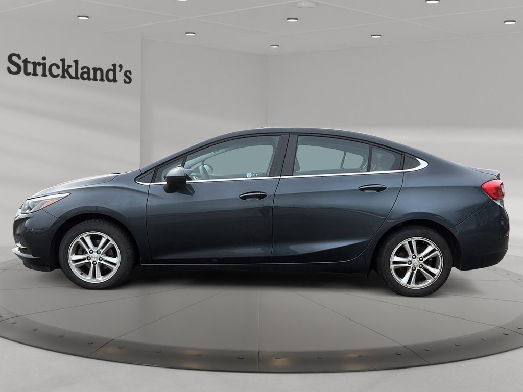 2017  Cruze LT - 6AT in Stratford, Ontario - 5 - w1024h768px