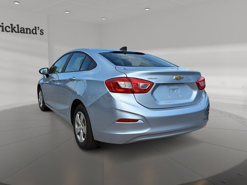 2017  Cruze LS - 6AT in Stratford, Ontario - 4 - w1024h768px