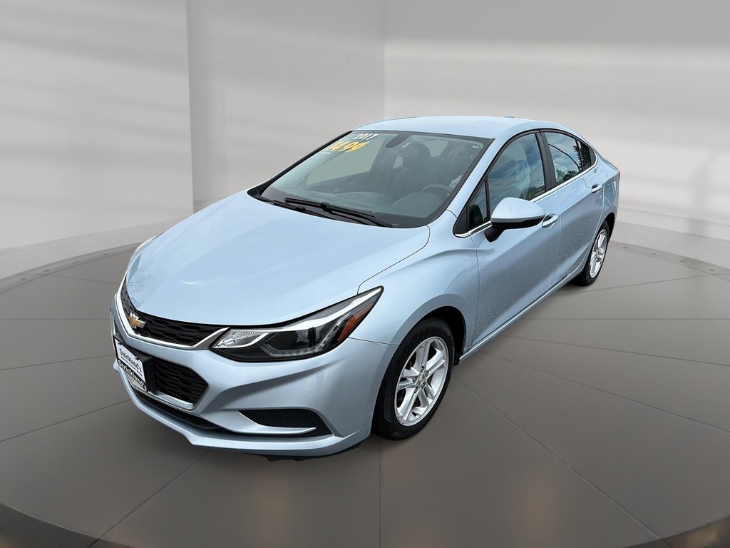 2017 Chevrolet Cruze LT - 6AT in Stratford, Ontario - 1 - w1024h768px